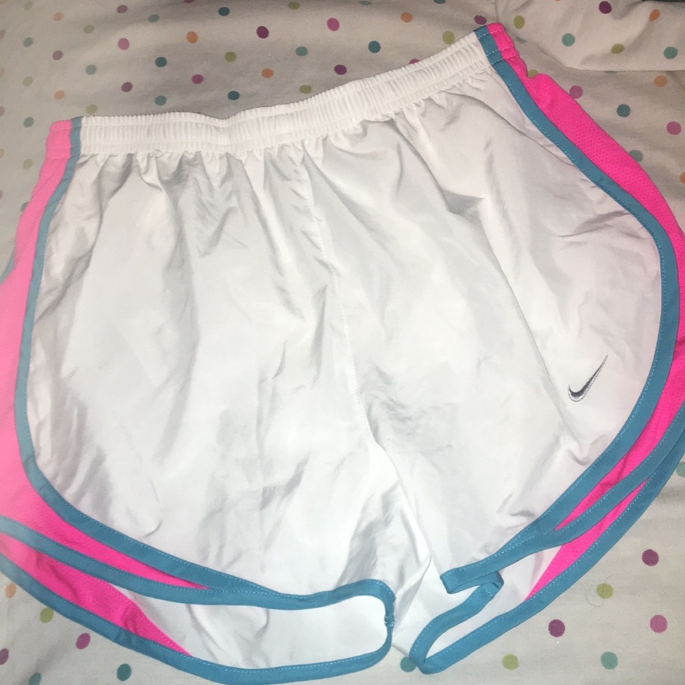 White nike shorts